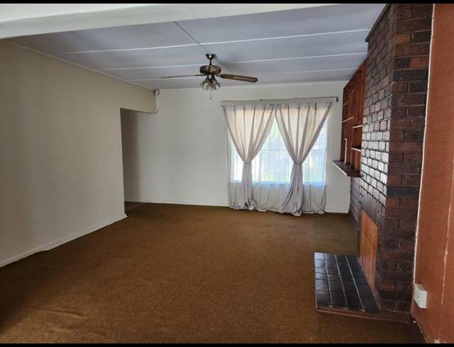 4 BEDROOM HOUSE FOR SALE IN SASOLBURG EXT 1